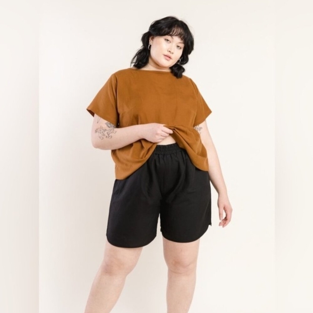 Tradlands Black Elastic-Waist Women’s Bermuda Shorts